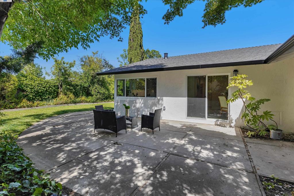 1538 De Soto Way