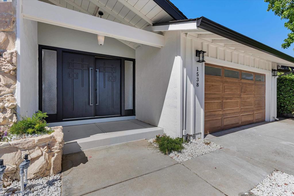 1538 De Soto Way