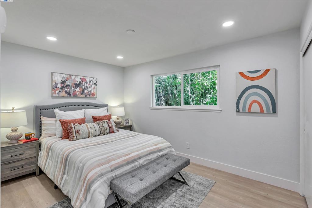 1538 De Soto Way