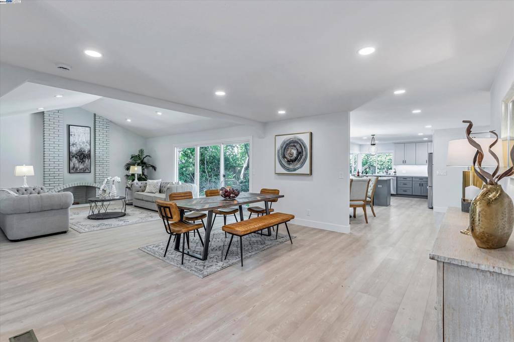 1538 De Soto Way