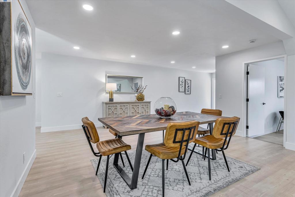1538 De Soto Way