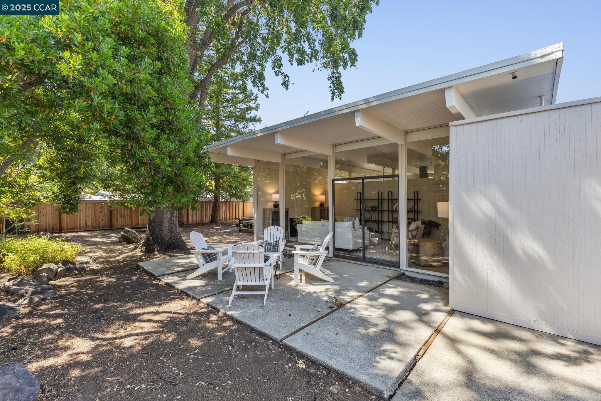 243 Santa Fe Dr