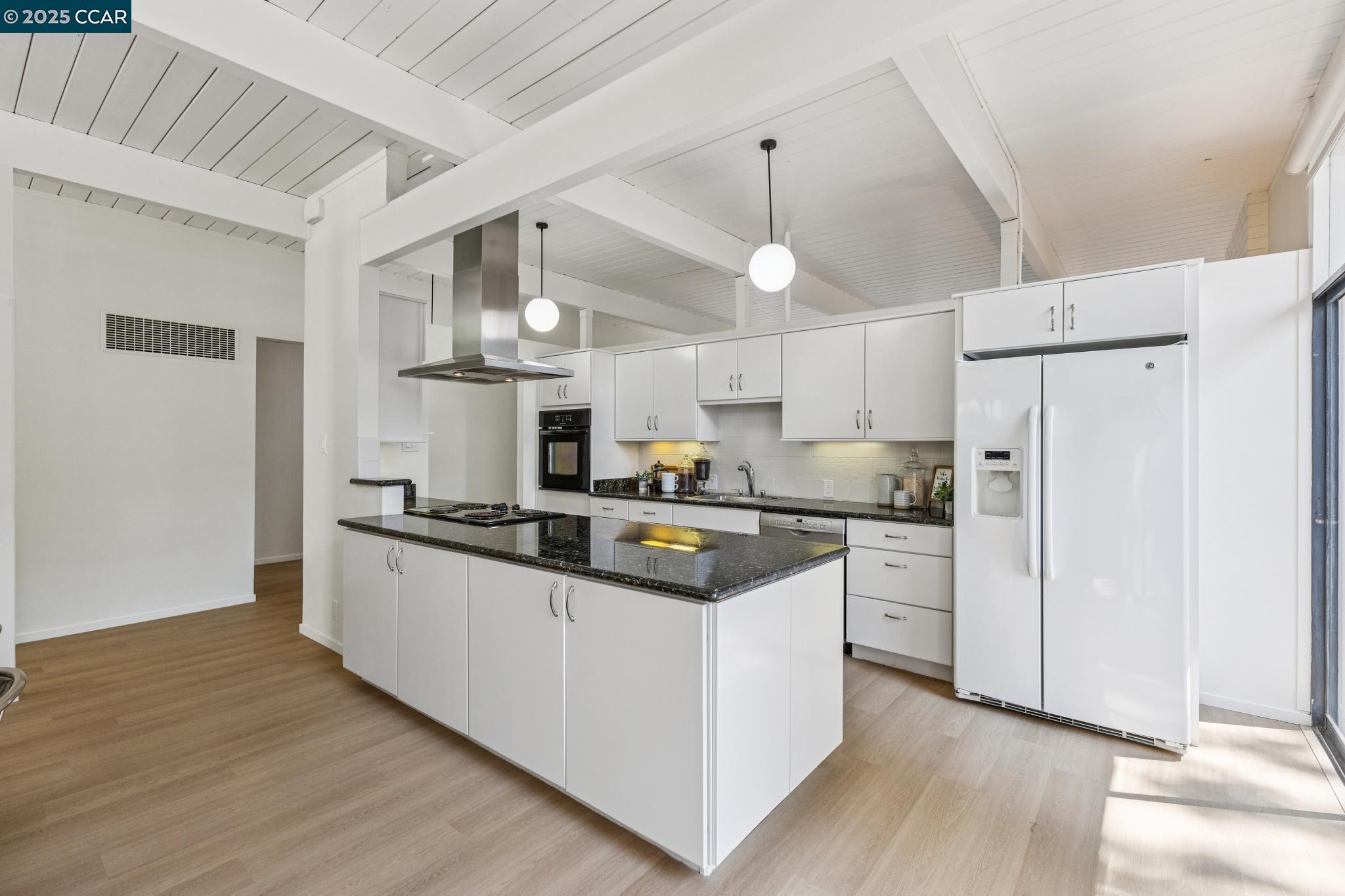 243 Santa Fe Dr