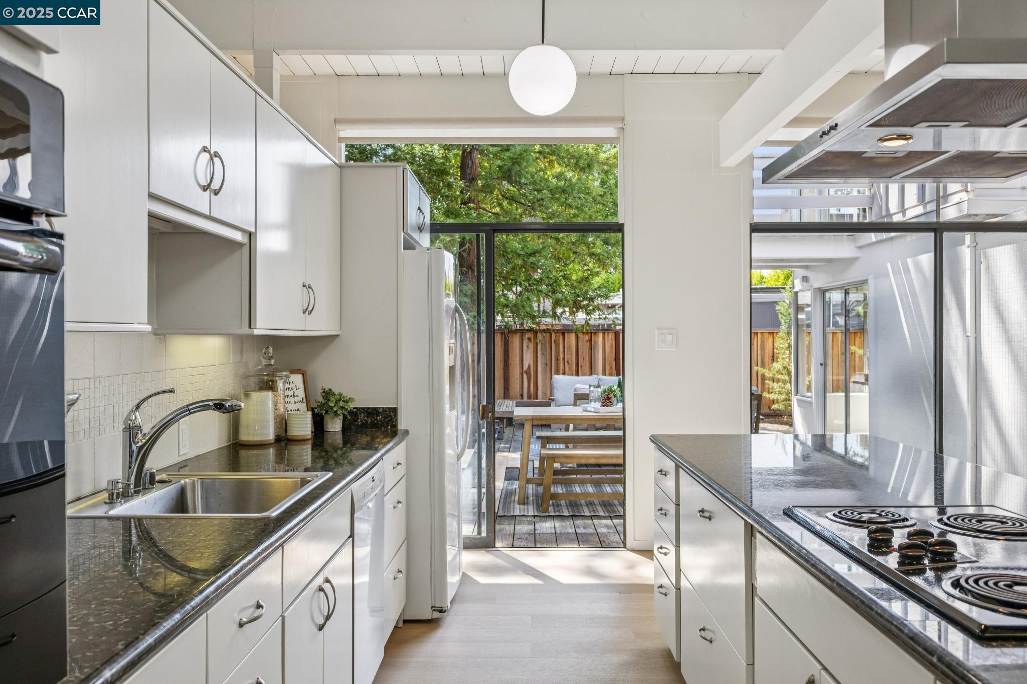 243 Santa Fe Dr