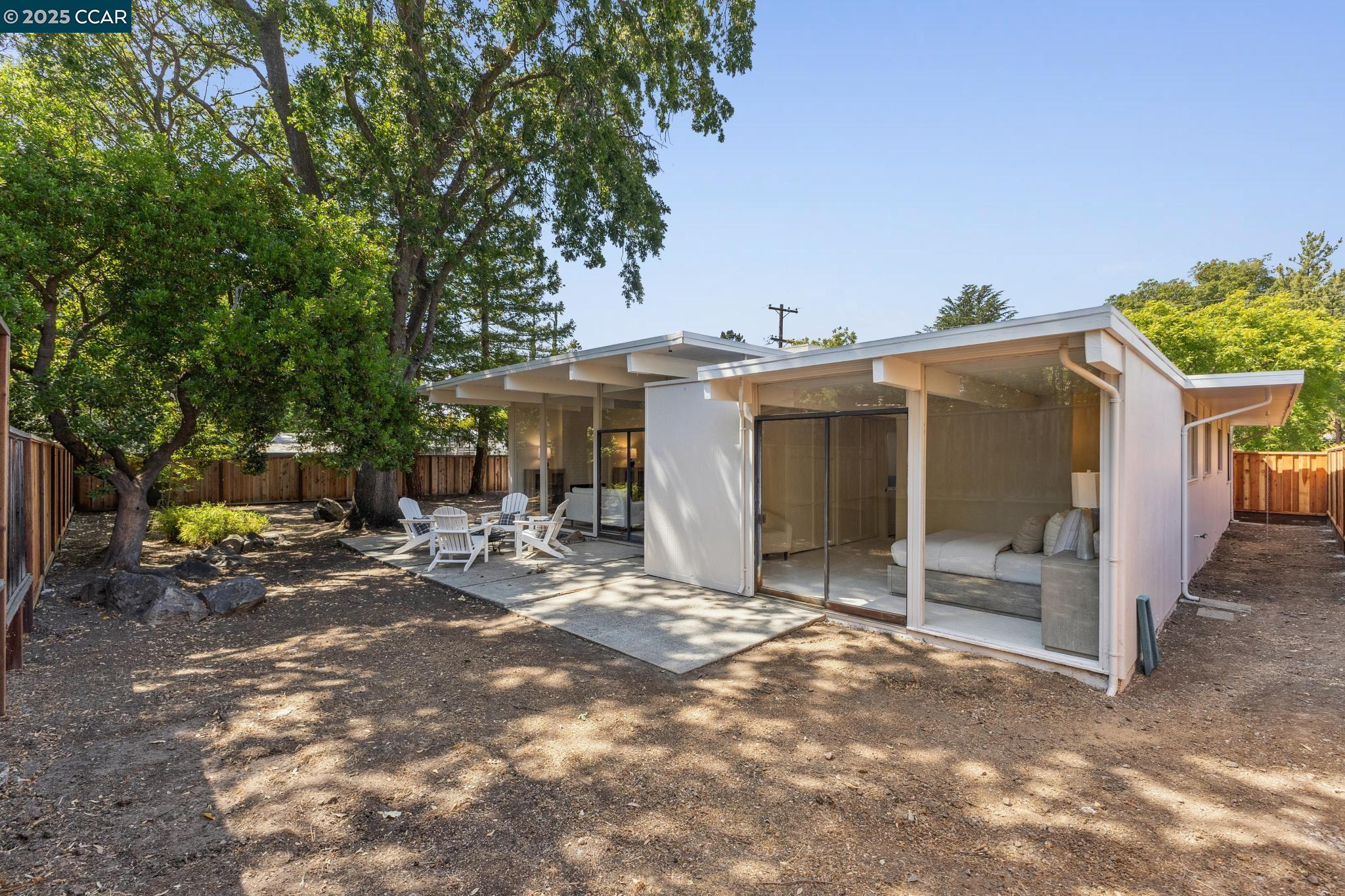 243 Santa Fe Dr