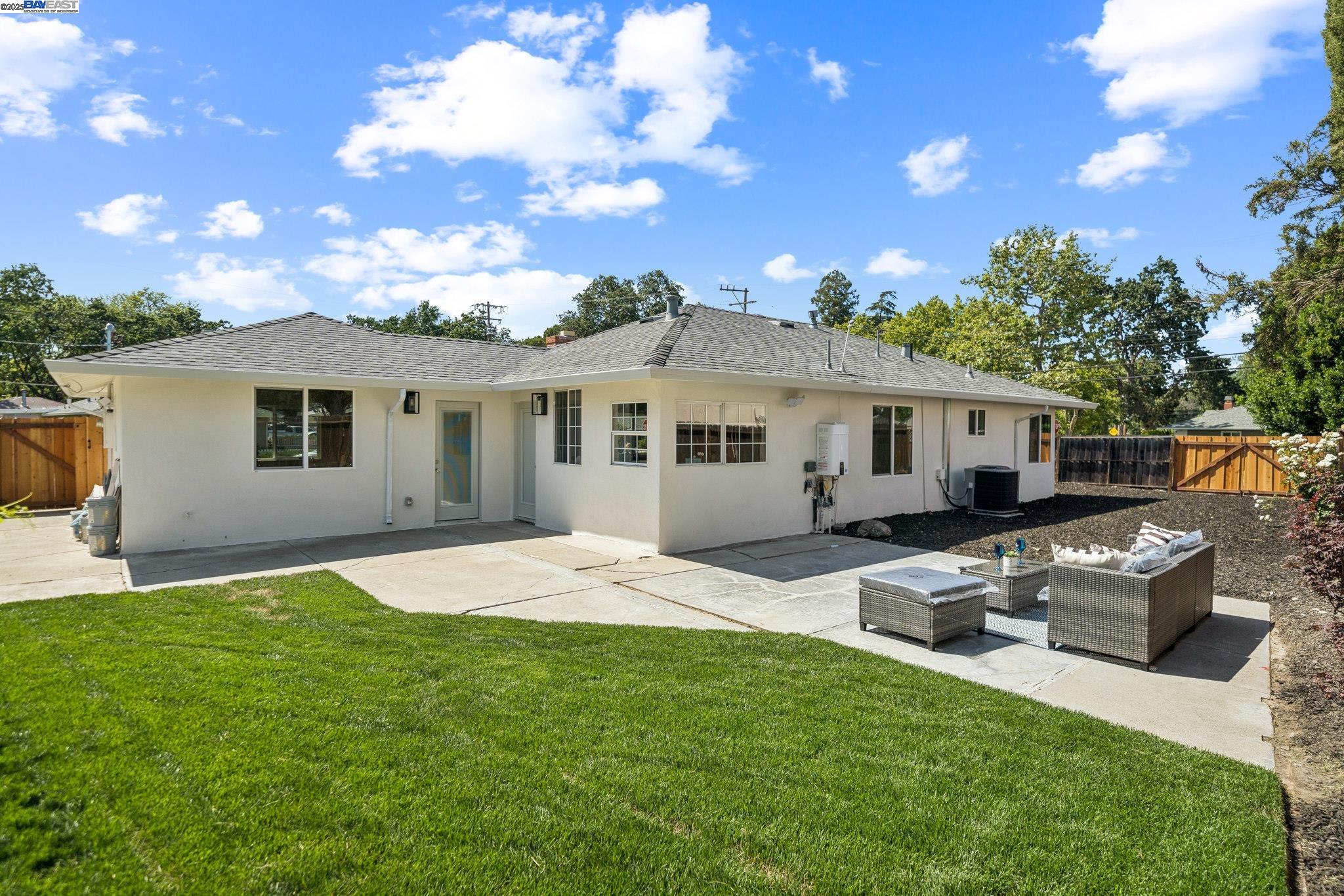1601 Ruth Dr