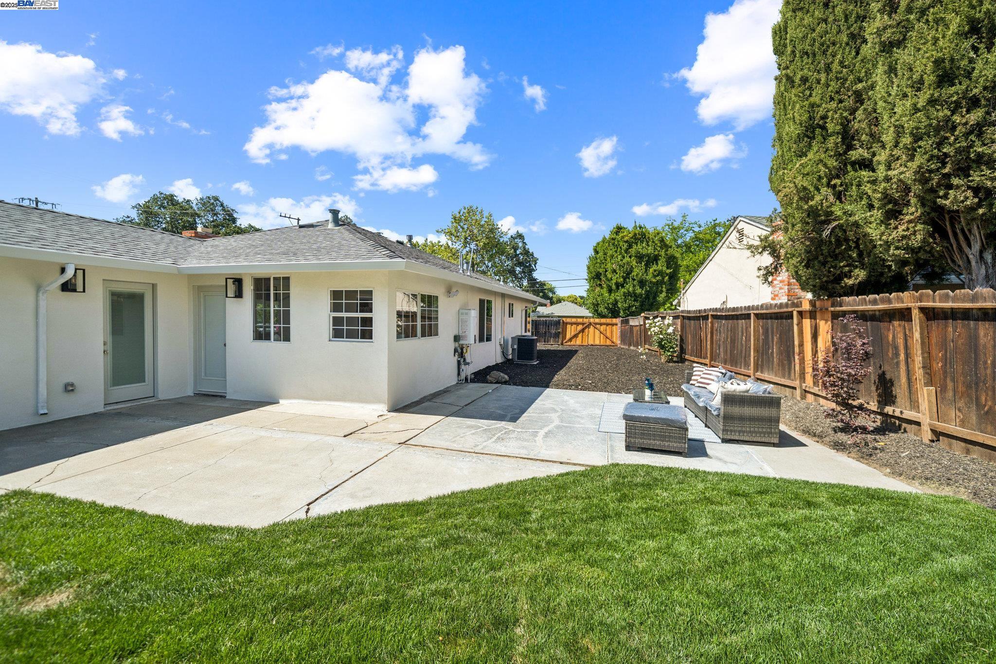 1601 Ruth Dr