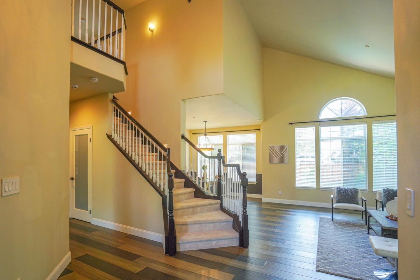 3287 Edinburgh Drive