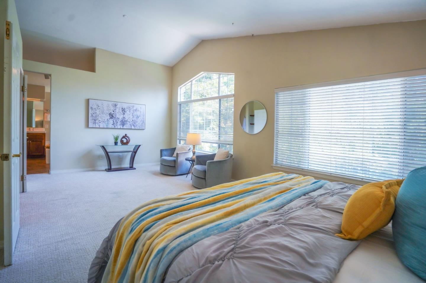 3287 Edinburgh Drive