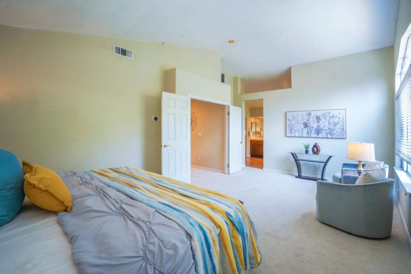 3287 Edinburgh Drive