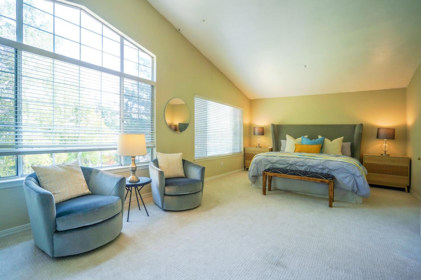3287 Edinburgh Drive