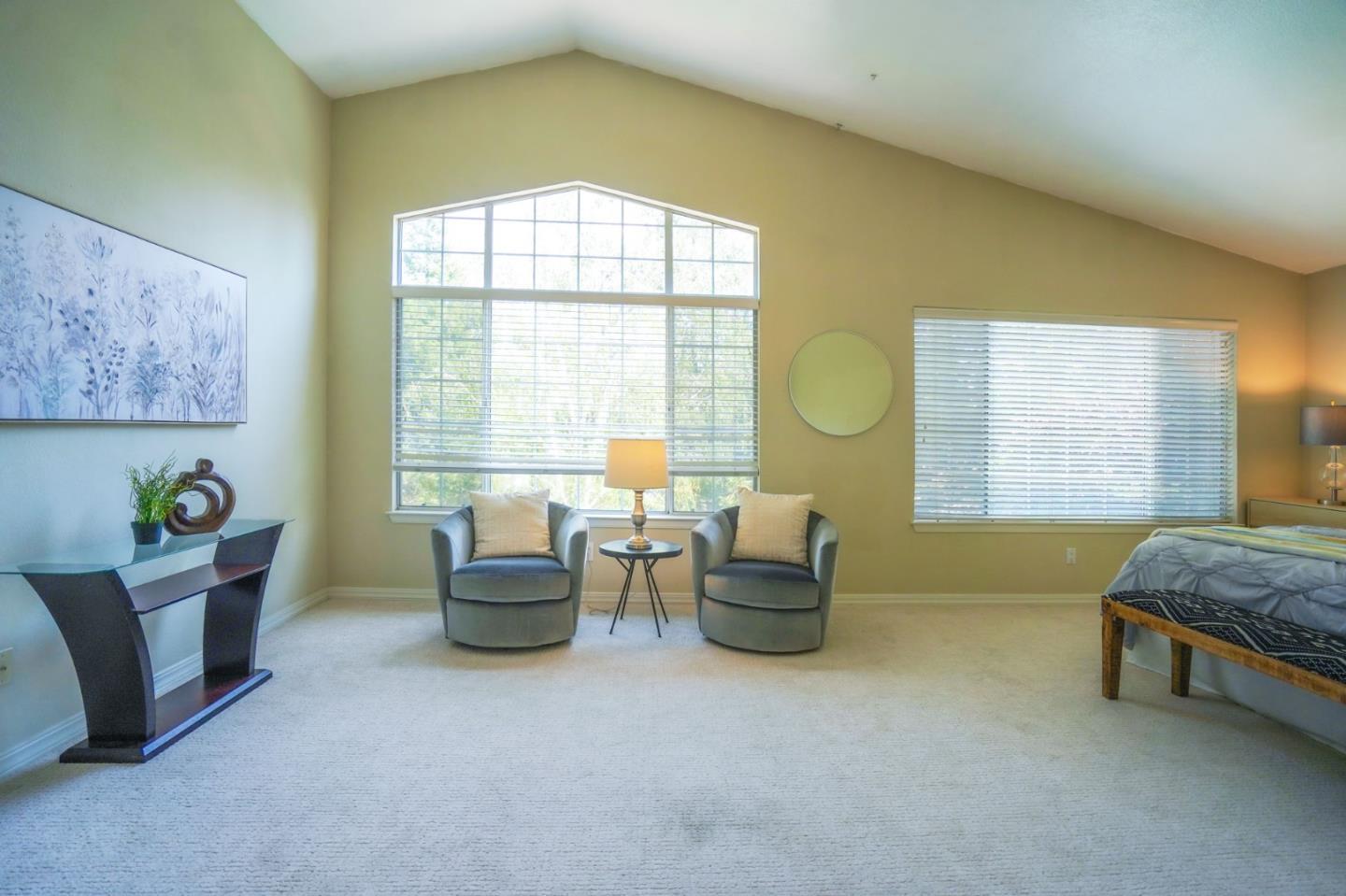 3287 Edinburgh Drive