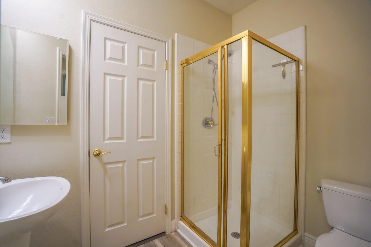 3287 Edinburgh Drive