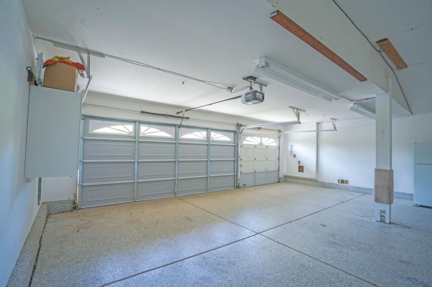 3287 Edinburgh Drive