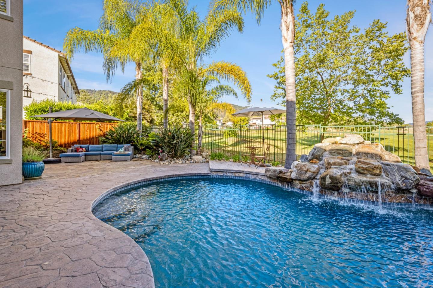 1937 Saint Andrews CIR