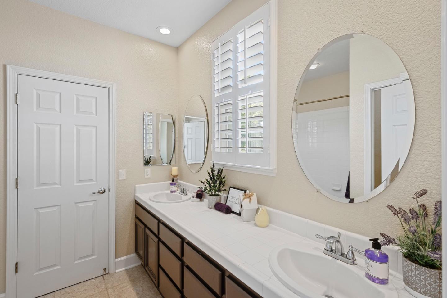 1937 Saint Andrews CIR