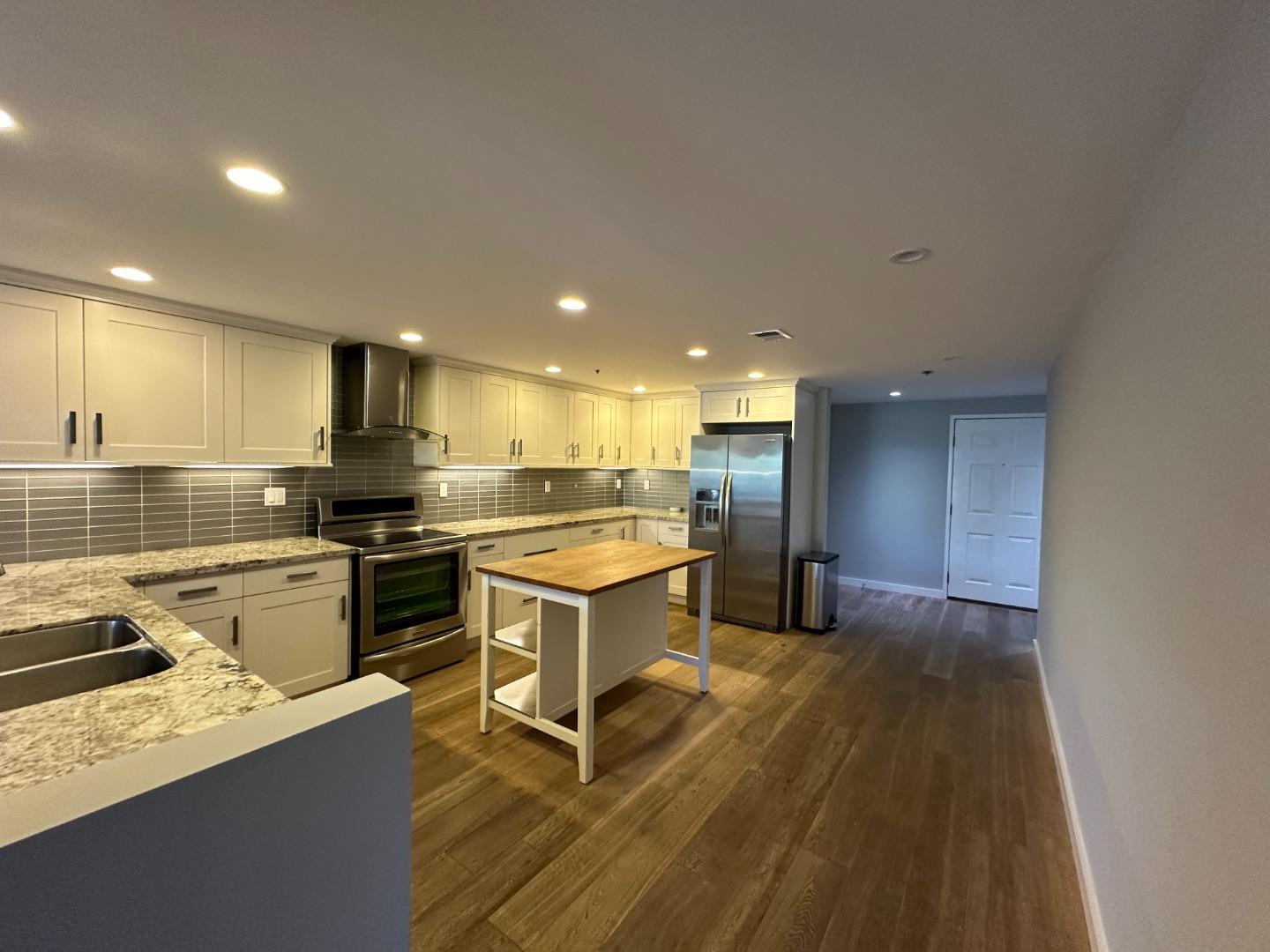 440 Cesano CT 208