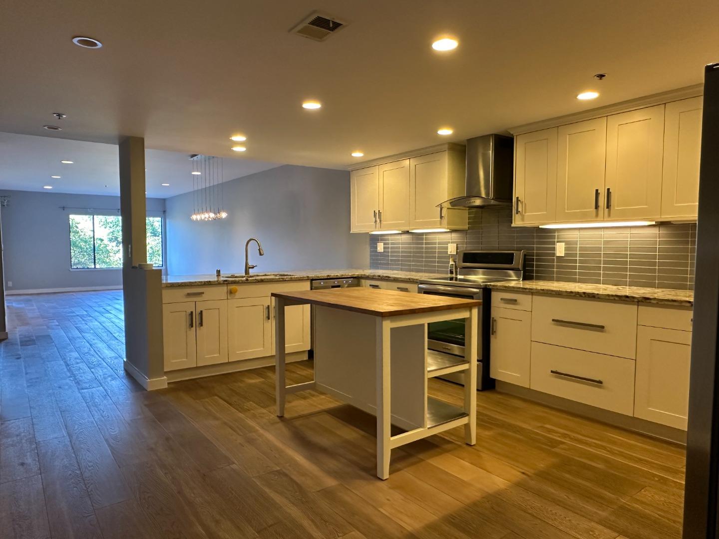440 Cesano CT 208