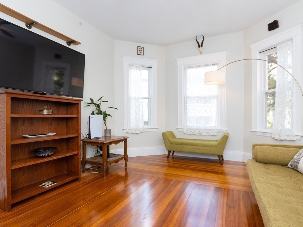 5 Bailey St # 1
