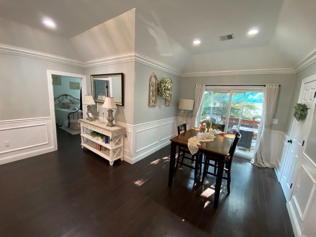 34 Drinkwater Ave # 2