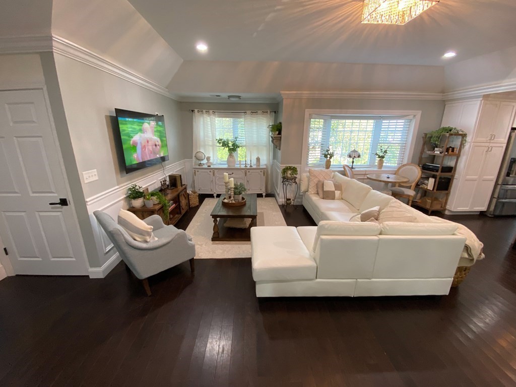 34 Drinkwater Ave # 2