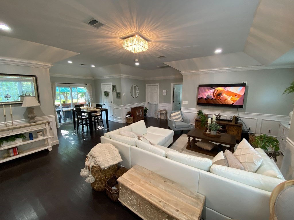 34 Drinkwater Ave # 2