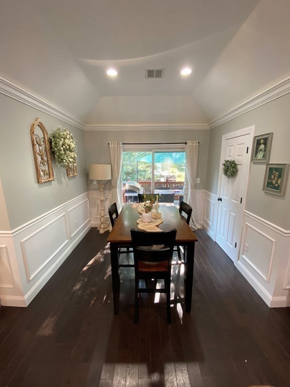 34 Drinkwater Ave # 2