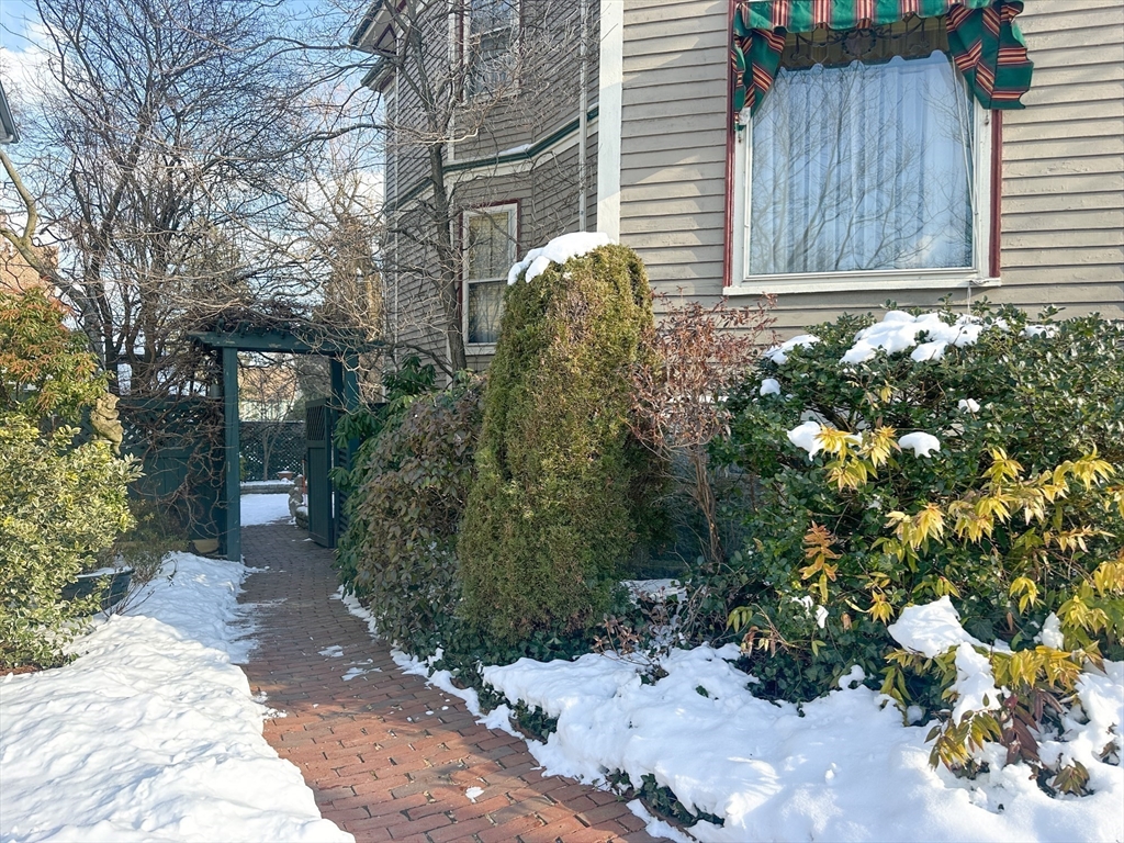 42 Wellesley Park # B