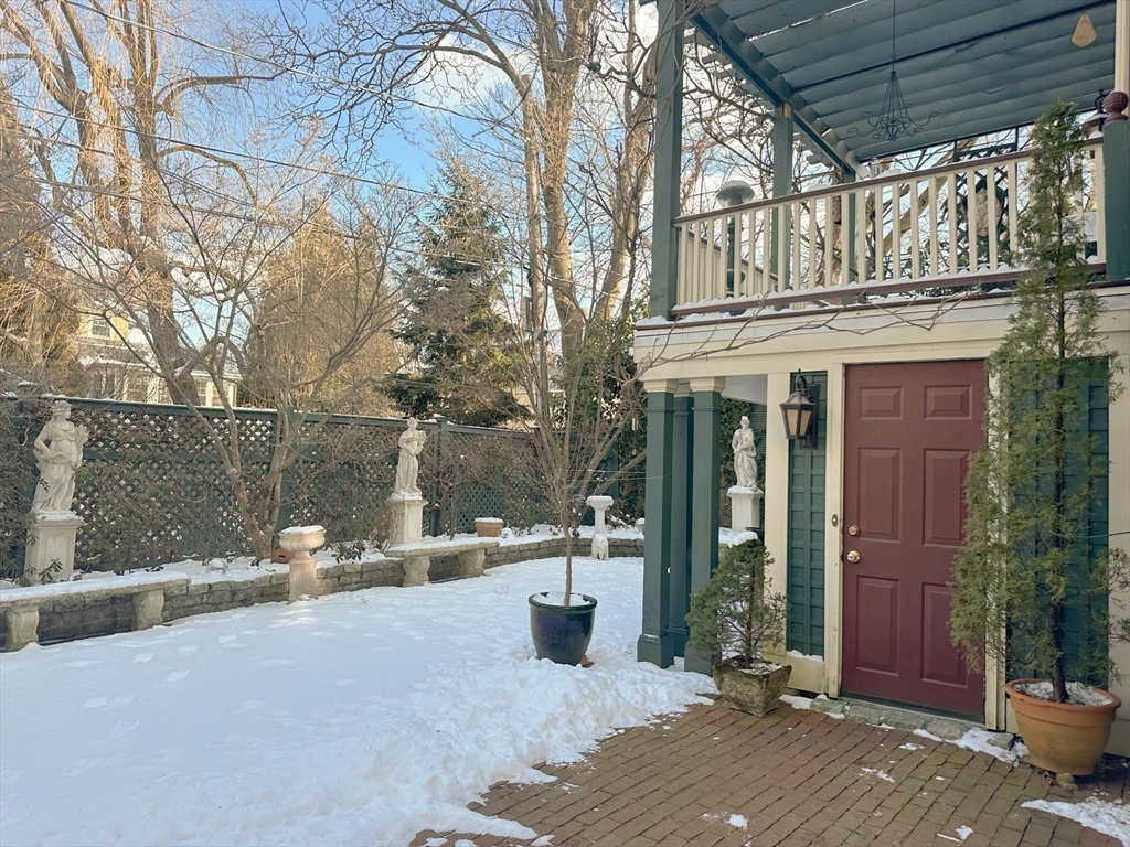 42 Wellesley Park # B