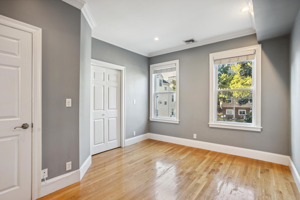 428 W 2nd # 2
