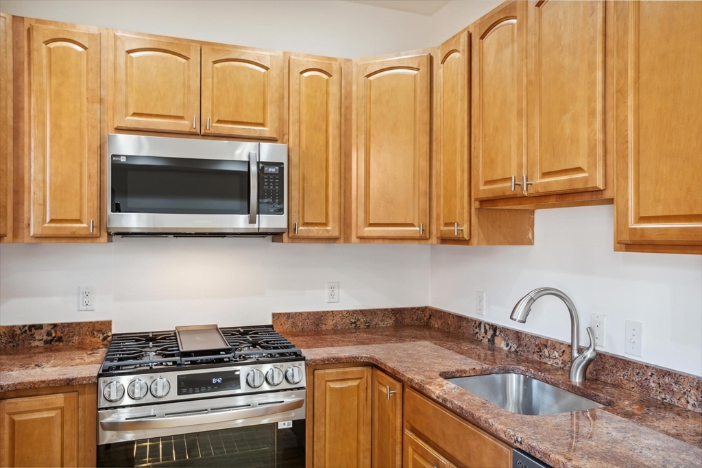 428 W 2nd # 2