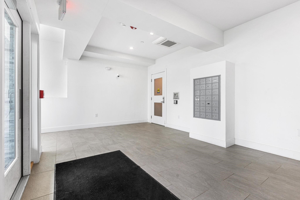 2239 Washington Street # 303