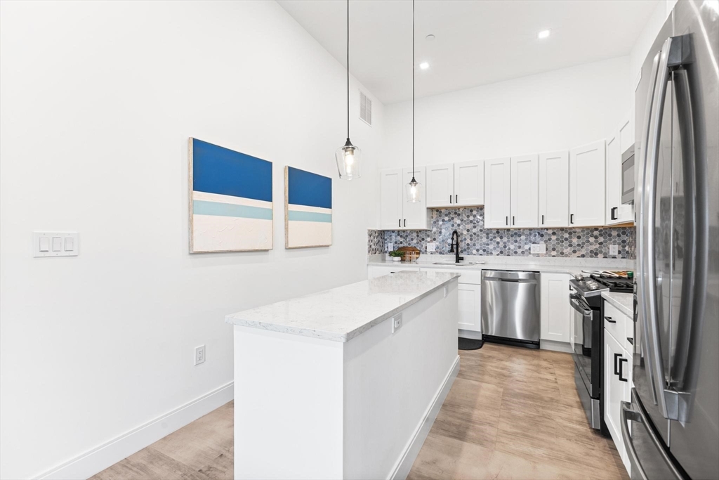 2239 Washington Street # 303