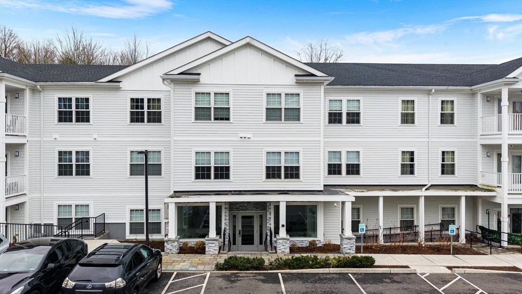 2239 Washington Street # 303