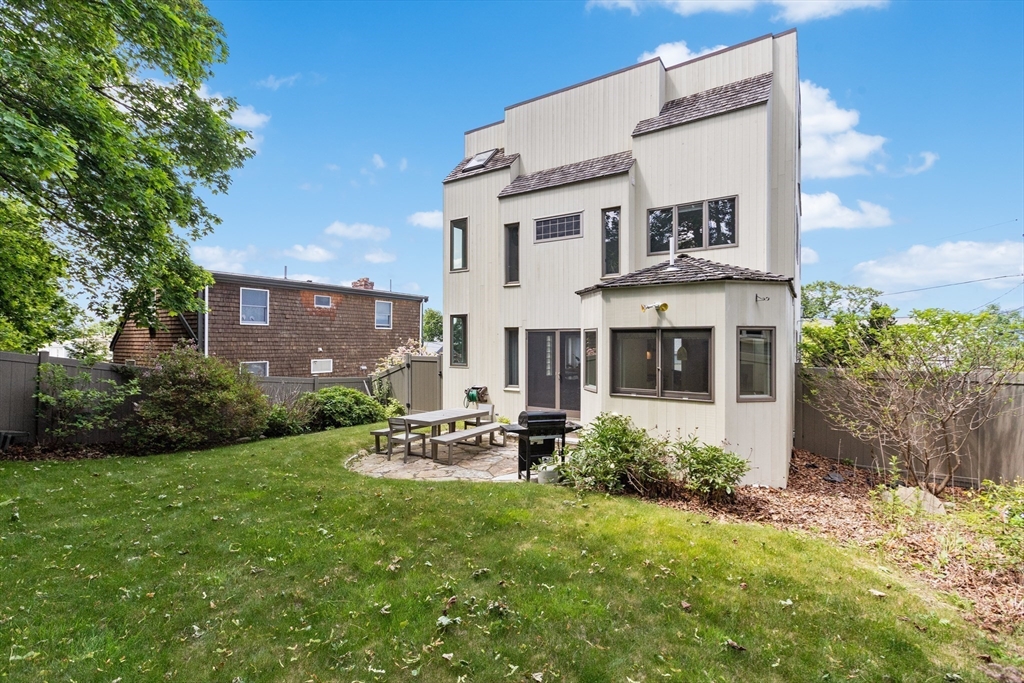 10 Prospect Ave
