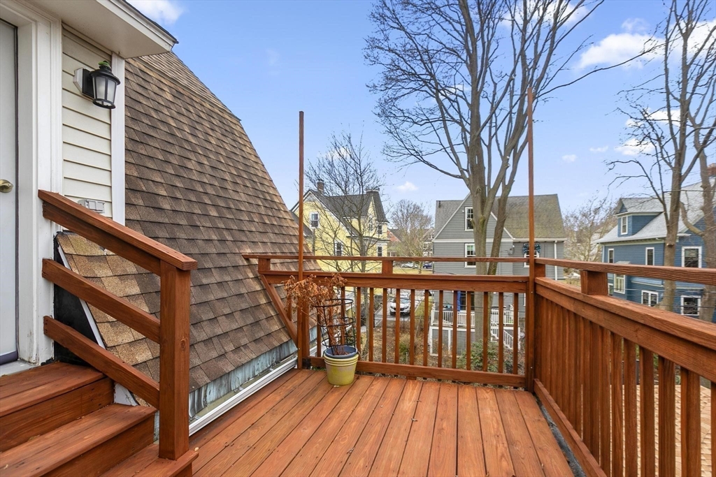 10 Upland Ave # 3