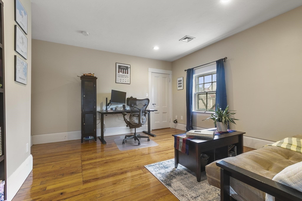 10 Upland Ave # 3