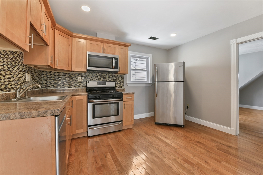 70 Topliff St # 3