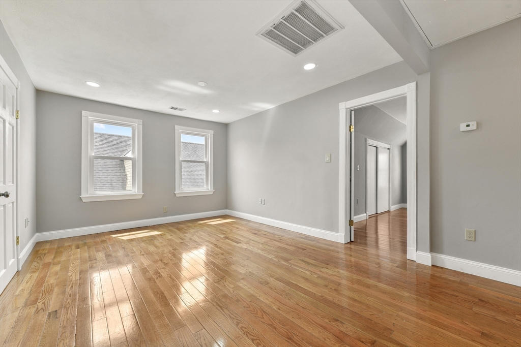70 Topliff St # 3