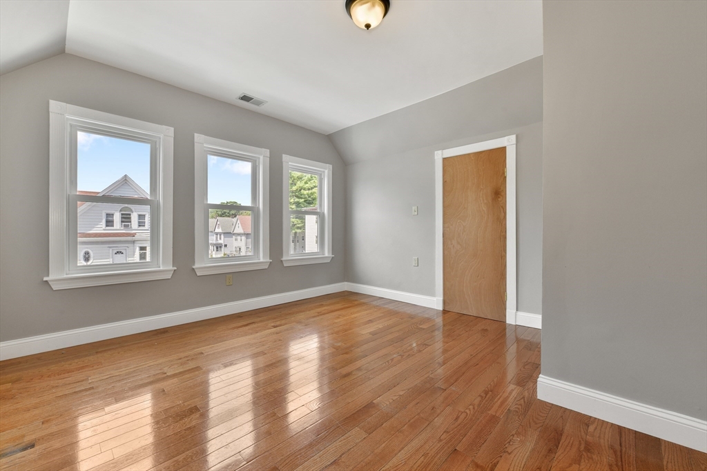 70 Topliff St # 3