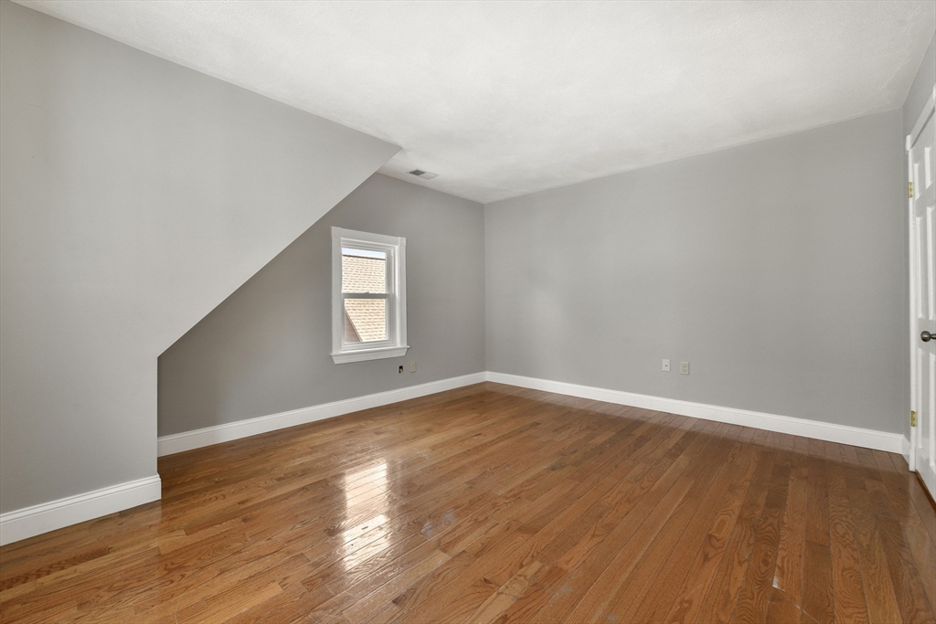 70 Topliff St # 3