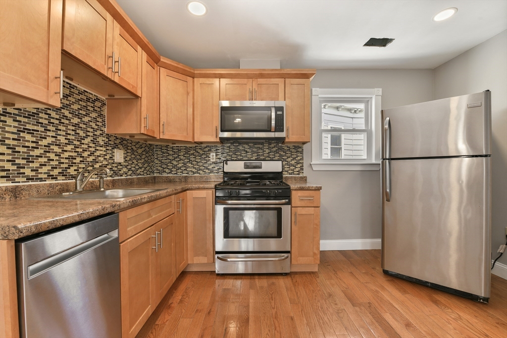 70 Topliff St # 3
