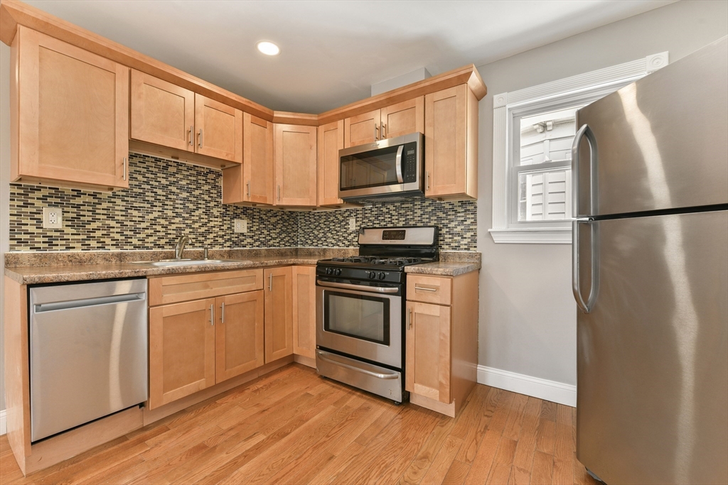 70 Topliff St # 3