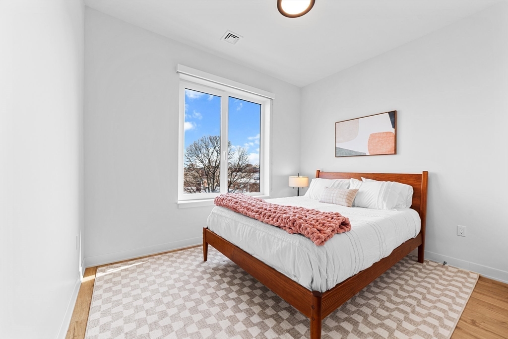 500 Talbot Ave # 401