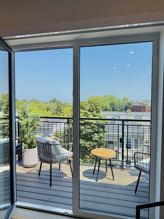 500 Talbot Ave # 402