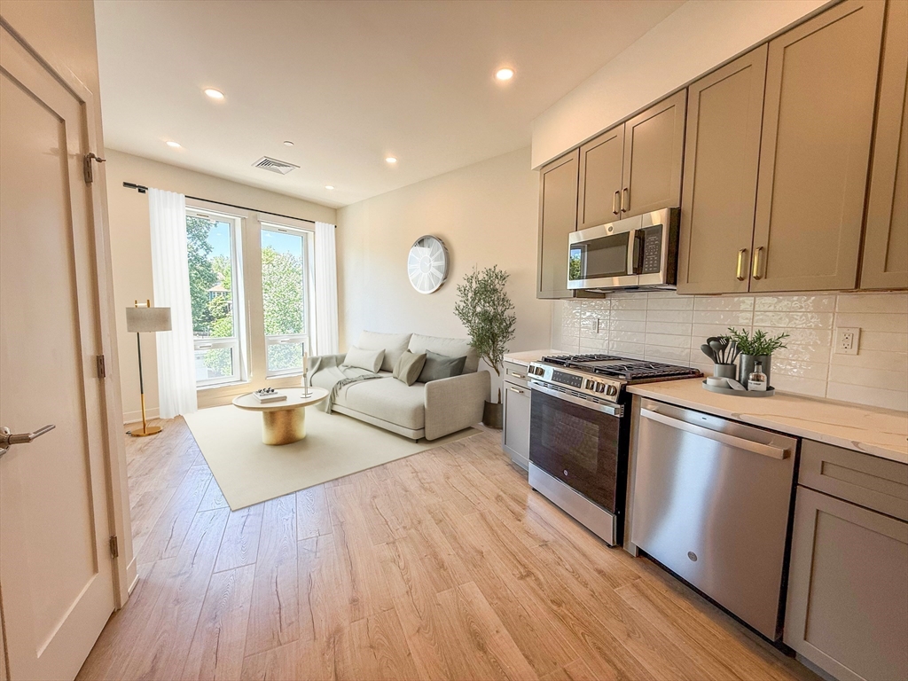 500 Talbot Ave # 402