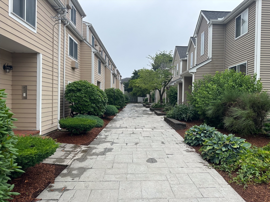 54 Fairfield Pk # 54