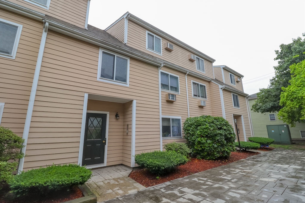 54 Fairfield Pk # 54