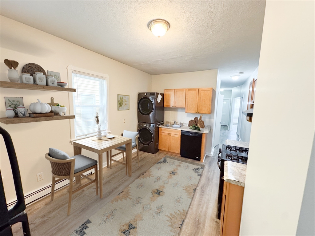 28 Crescent Ave # 1 Unit: #1