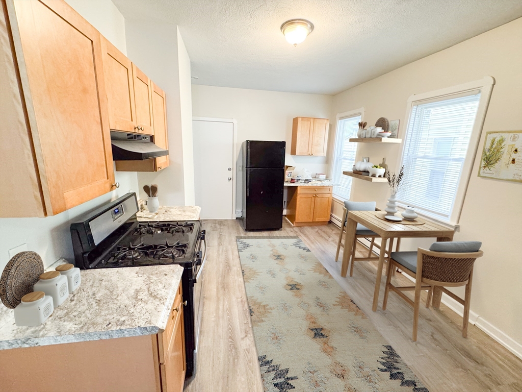 28 Crescent Ave # 1 Unit: #1